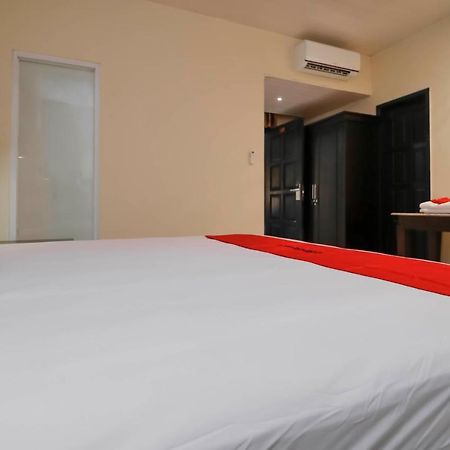 Reddoorz Plus Near Halim Perdanakusuma 2 Giacarta Esterno foto