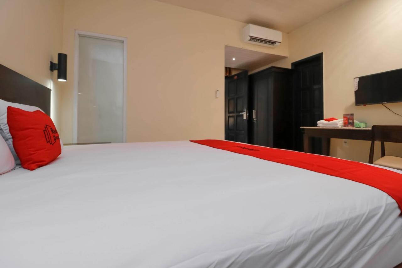 Reddoorz Plus Near Halim Perdanakusuma 2 Giacarta Esterno foto