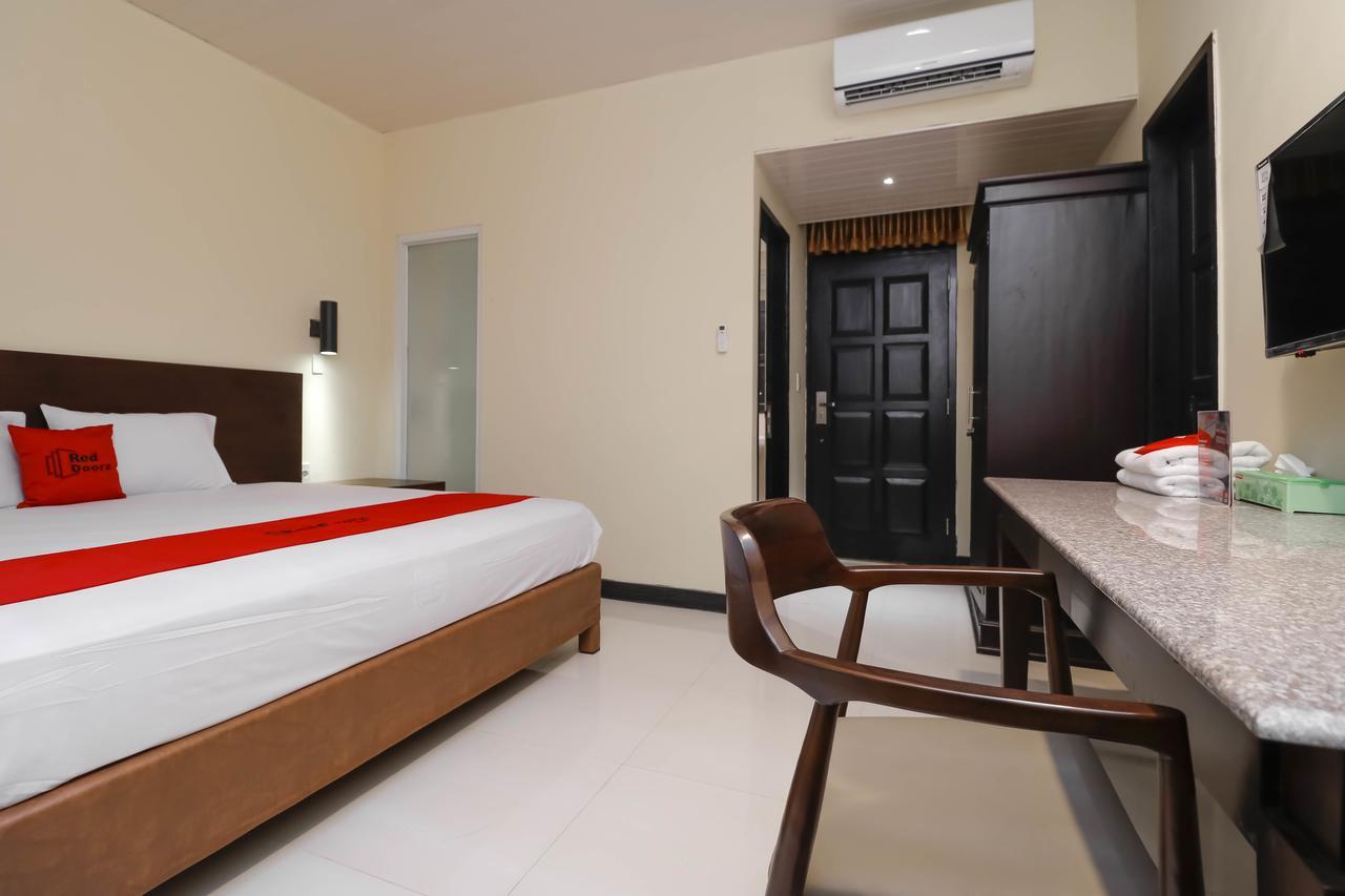 Reddoorz Plus Near Halim Perdanakusuma 2 Giacarta Esterno foto